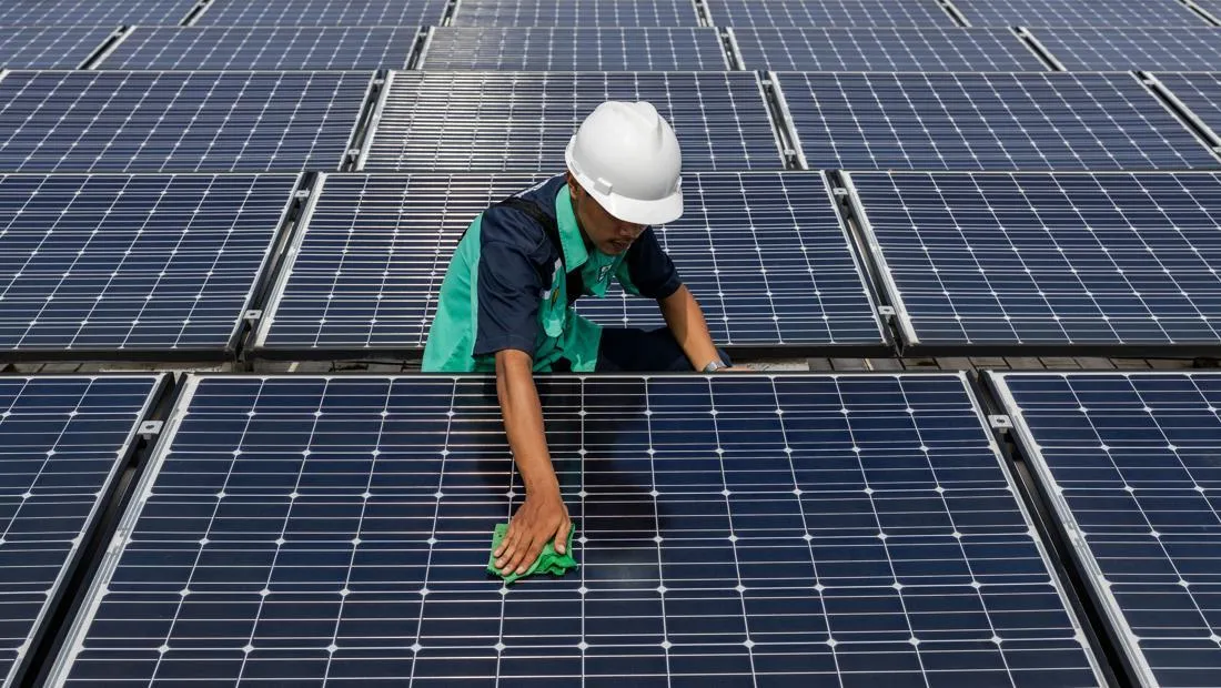 Tantangan Baru bagi Indonesia di Pasar Panel Surya Akibat Tarif AS