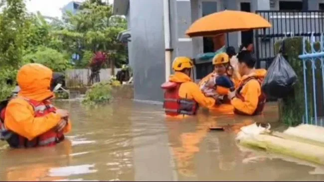 Jumlah Pengungsi Banjir di Makassar Mencapai 878 Jiwa, BPBD Siapkan Tim di 15 Lokasi