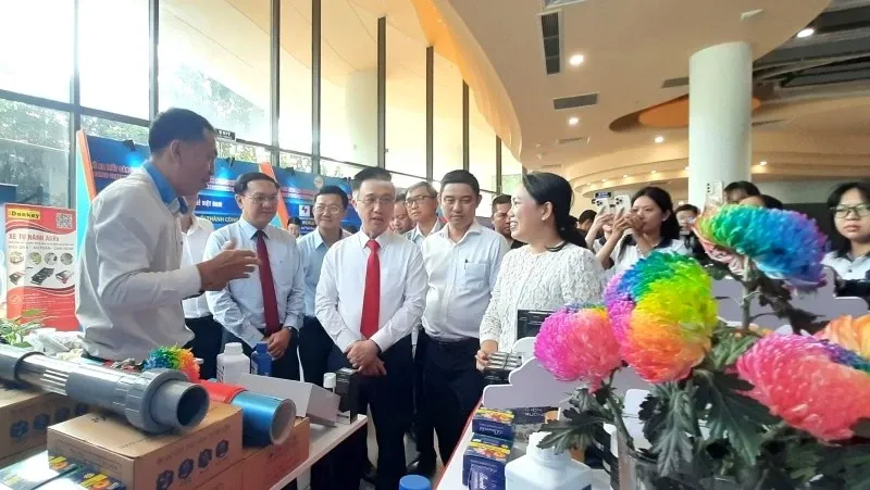 Peluncuran Versi Baru Bursa Teknologi Kota Ho Chi Minh Tingkatkan Ekosistem Inovasi
