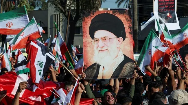 Kematian Khamenei: Dampak Serangan AS-Israel di Iran