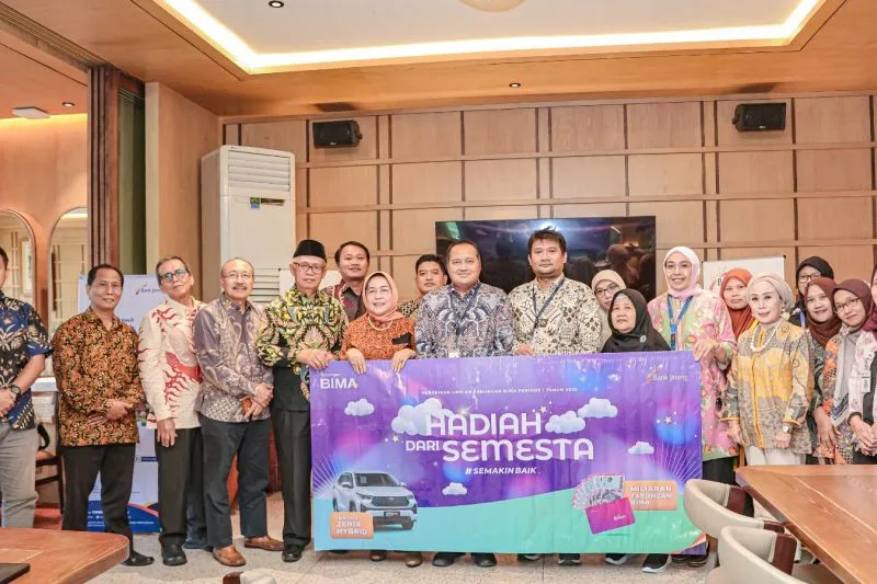 Bank Jateng Berikan Hadiah Tabungan Bima kepada Pedagang Gultik