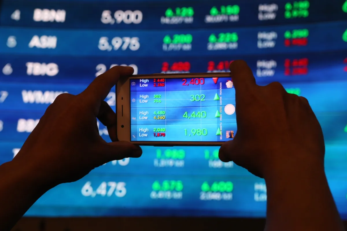 OJK Tingkatkan Free Float Saham Menjadi 15 Persen untuk Calon Emiten IPO