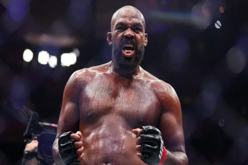 Jon Jones Tanggapi Tuduhan Kriminal dan Isu Pensiun dari UFC