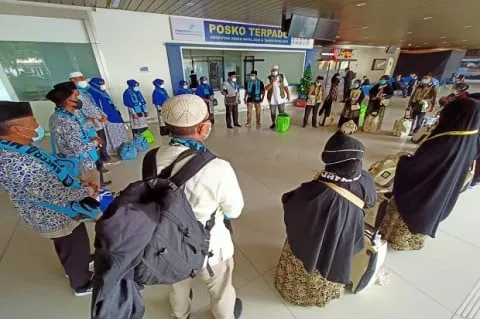 14 Jemaah Sukabumi Terjebak Penipuan Travel Umrah, Rugi Rp500 Juta