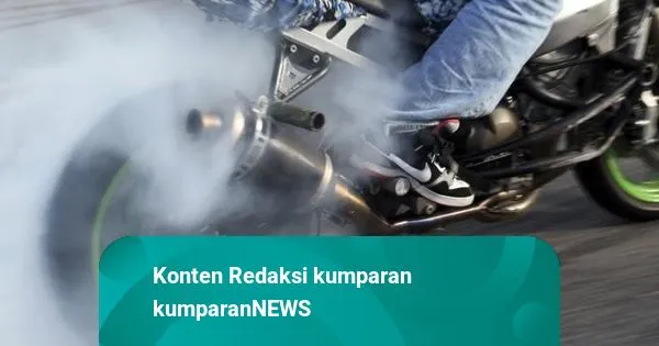 Komunitas Motor 'Young Night Style' Rusak Portal JLNT Casablanca untuk Konten