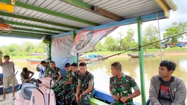 Satgas TMMD Ke-127 Utamakan Sholat Jumat di Tengah Tugas Pembangunan