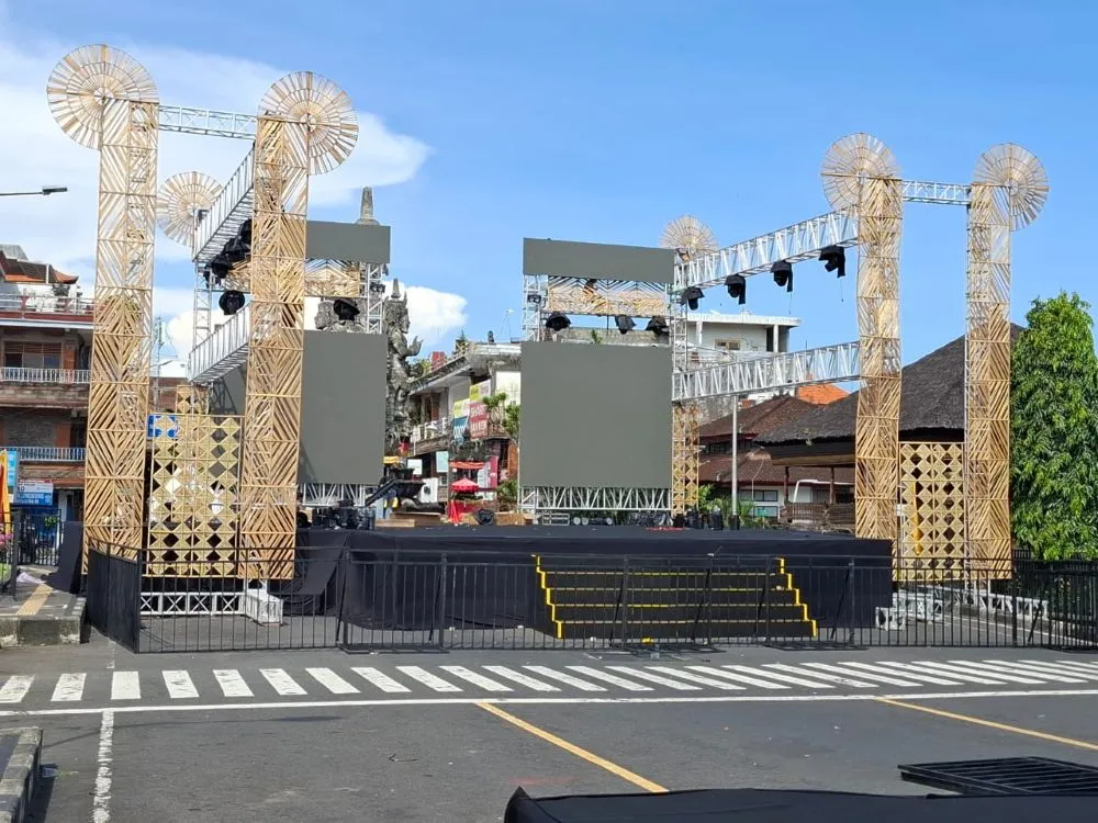 Tata Letak Panggung Festival Semarapura Menuai Protes, Tari Pendet Masal Dibatalkan