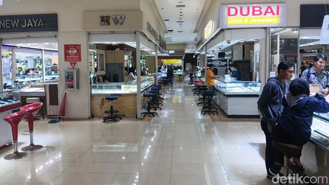 Sentra Emas Cikini Sepi Pembeli Jelang Lebaran