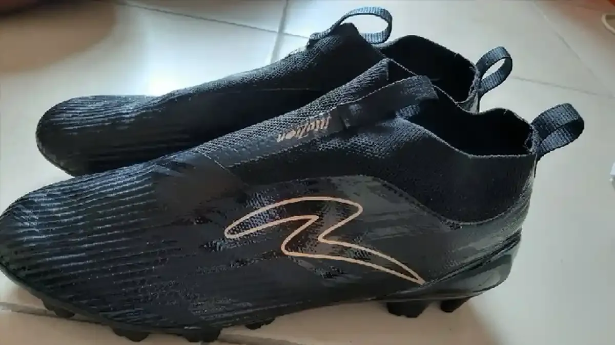 M. Toha: Sepatu Specs Jadi Pilihan Utama di Lapangan, Nike di Luar Lapangan