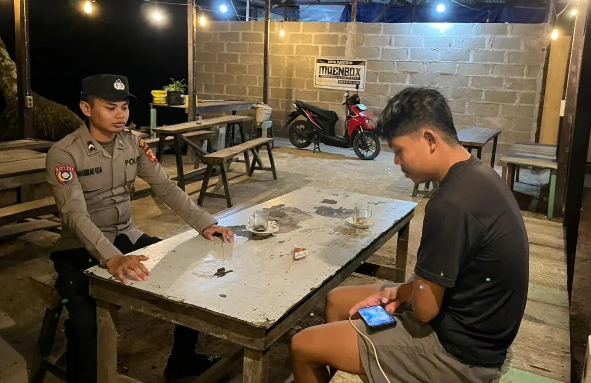 Polsek Muara Bengkal Lakukan Patroli Malam Rutin untuk Tingkatkan Keamanan Masyarakat