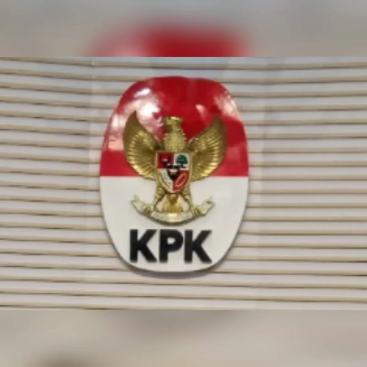 KPK Perpanjang Cegah Tiga Tersangka Korupsi Bansos Beras