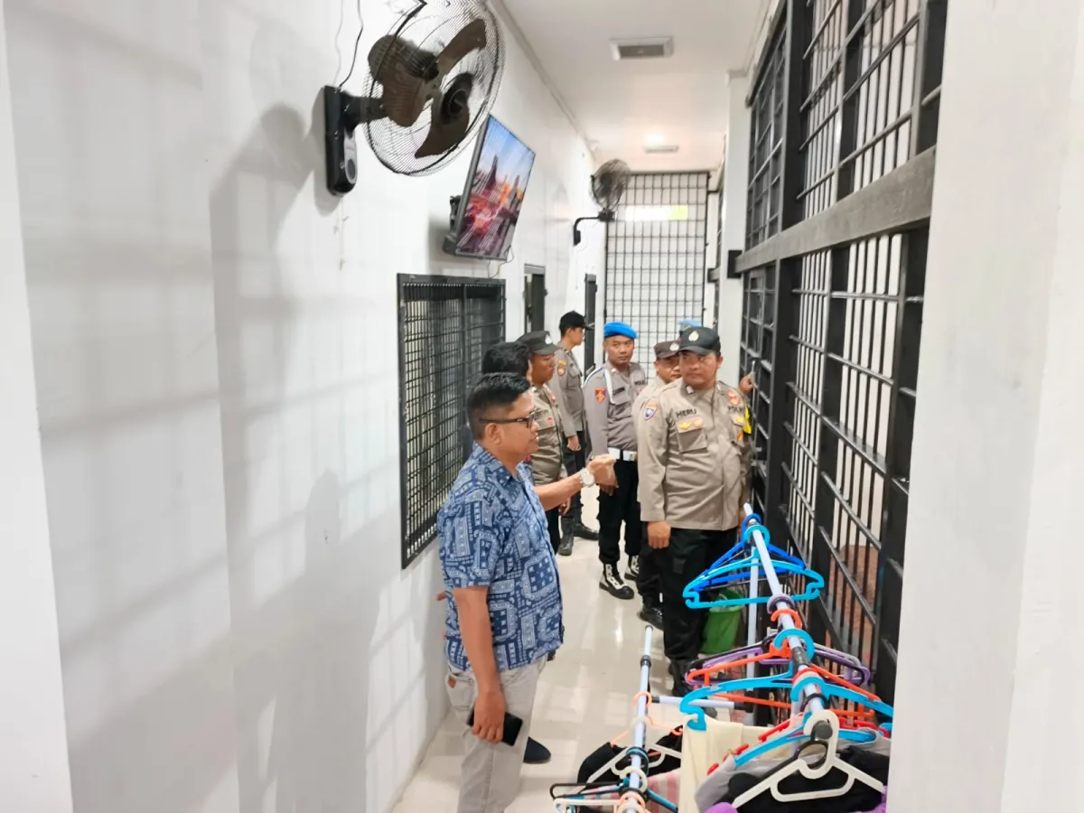 Polsek Sangatta Utara Laksanakan Pemeriksaan Rutin Keamanan Rutan