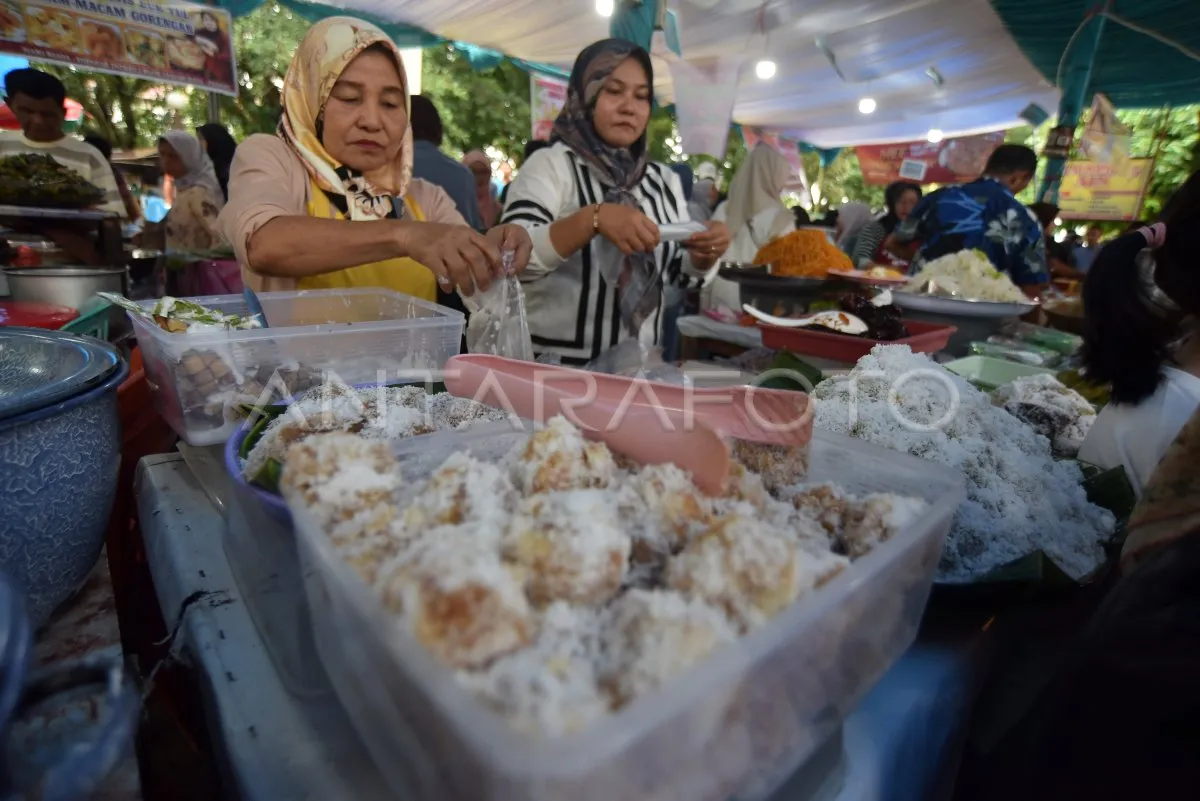 Pasar Pabukoan Padang Tawarkan Kuliner Khas Minang Selama Ramadhan