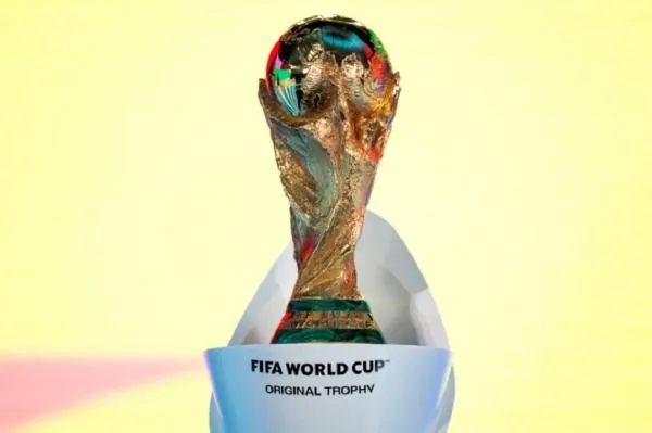 Aturan Baru FIFA: Pemain Akan Dikartu Merah Jika Menutup Mulut Saat Berbicara