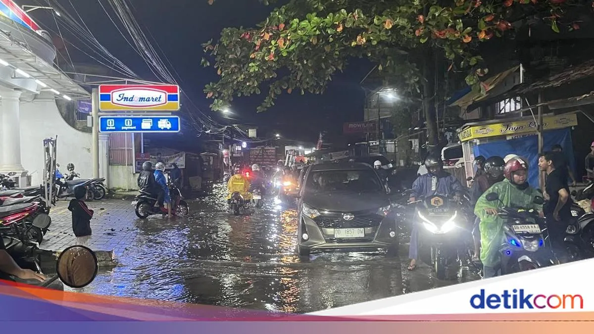 Jalan Poros Makassar-Moncongloe di Nipa-nipa Terendam Banjir