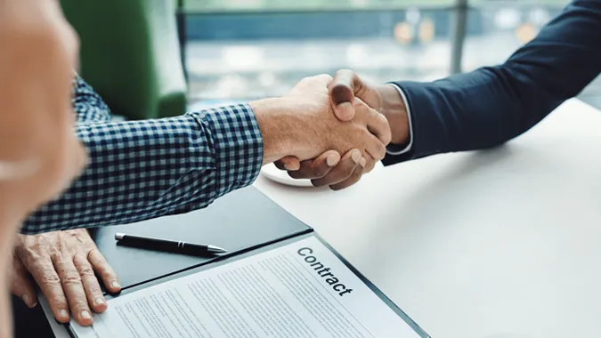CBRE Teken Kontrak Time Charter Kapal dengan PT Sys Petrolindo