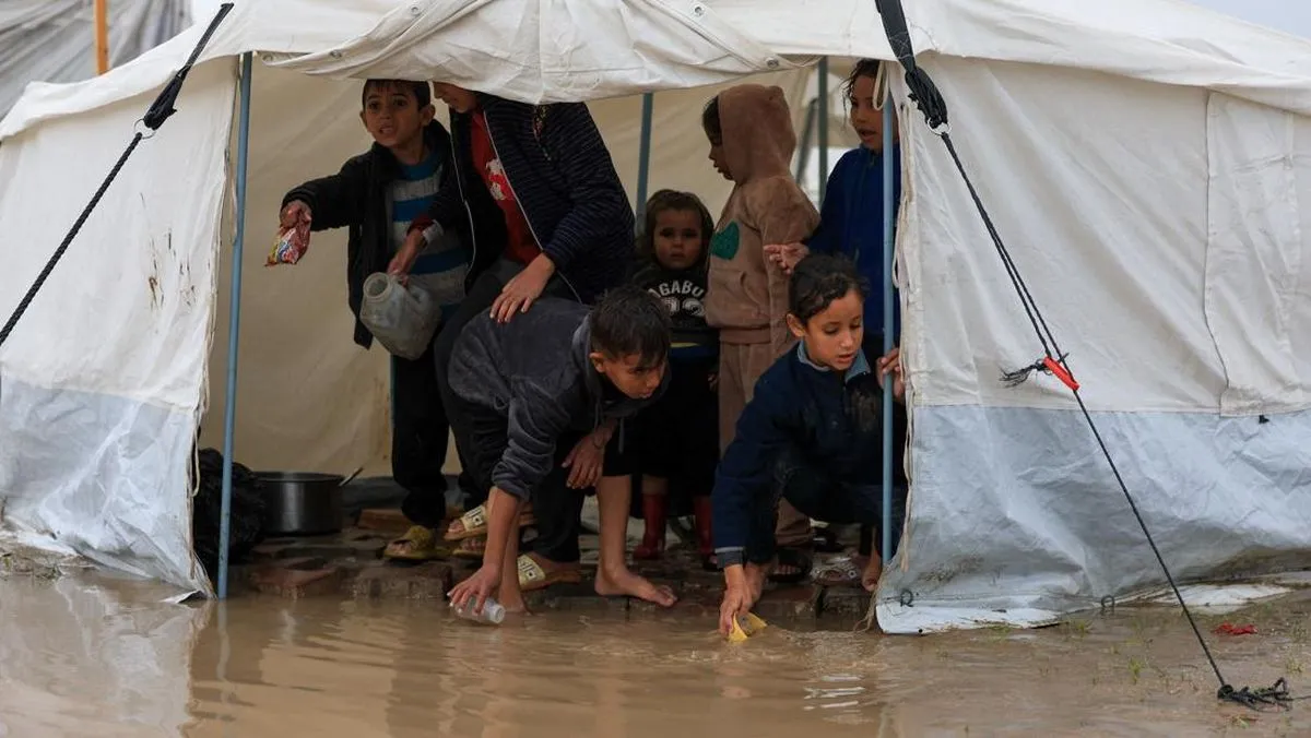 Tenda Pengungsi di Gaza Terendam Akibat Hujan Deras