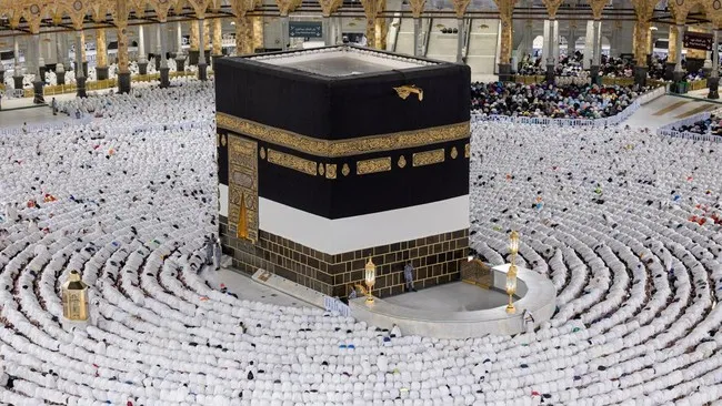 Arab Saudi Suspensi 1.800 Agen Travel Umrah, Visa Jamaah Terhambat