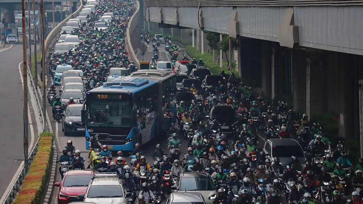 Kota Besar Hadapi Tantangan Transportasi, Polusi, dan Panas Ekstrem