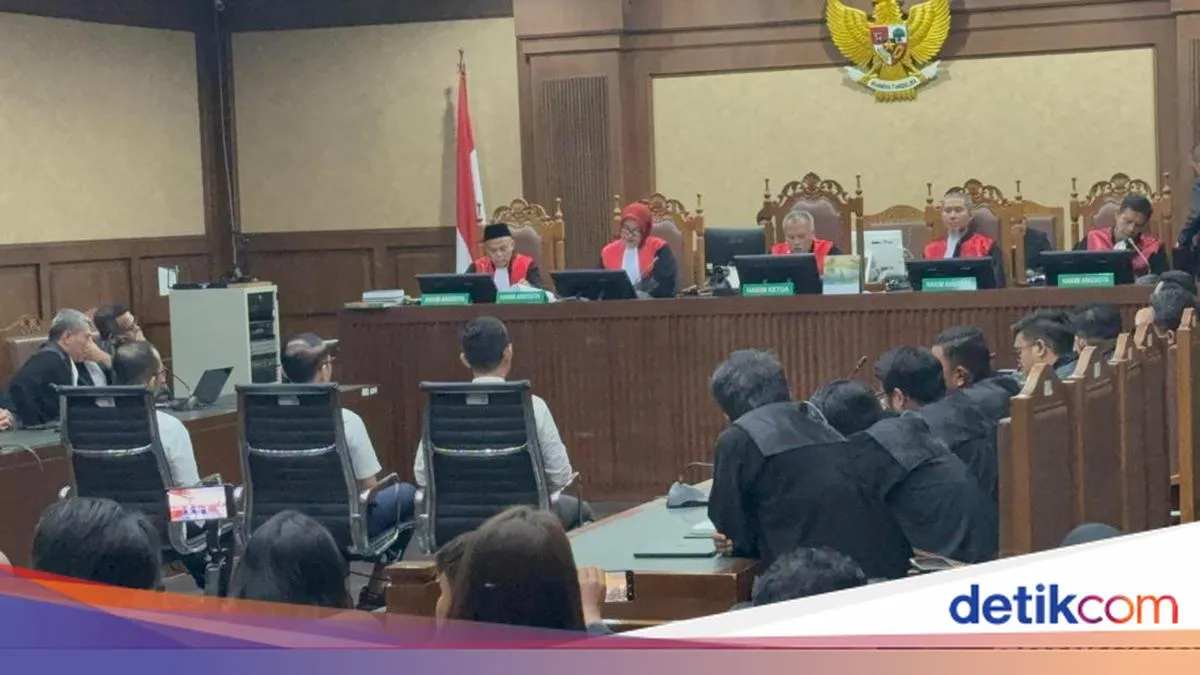 Sidang Vonis Kasus Korupsi Minyak Mentah Berlangsung Hingga Dini Hari
