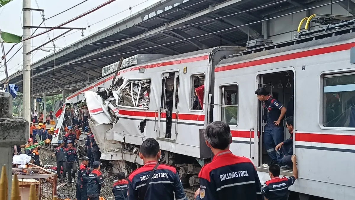Dugaan Penyebab Kecelakaan Kereta di Stasiun Bekasi Timur: Masalah Sinyal dan Jeda Komunikasi
