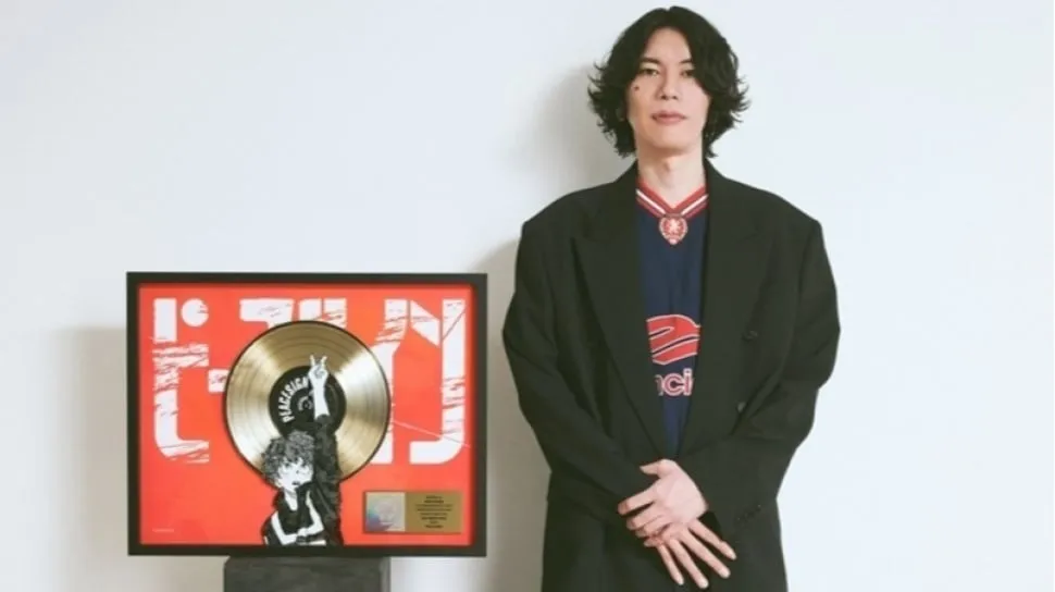 Kenshi Yonezu Raih Sertifikasi Gold untuk Lagu Peace Sign di AS