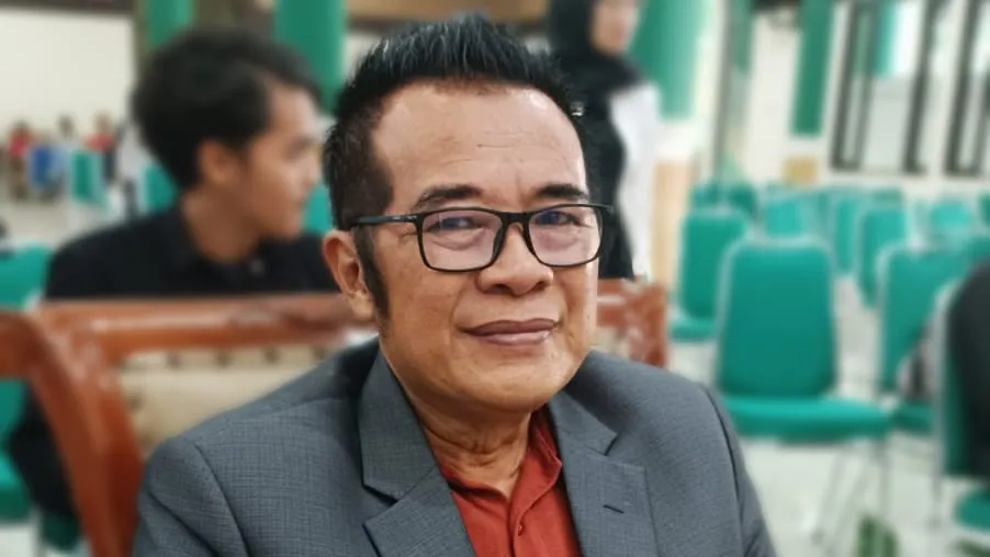Menghidupkan Kembali Puisi: Cermin Jiwa Bangsa di Era Digital