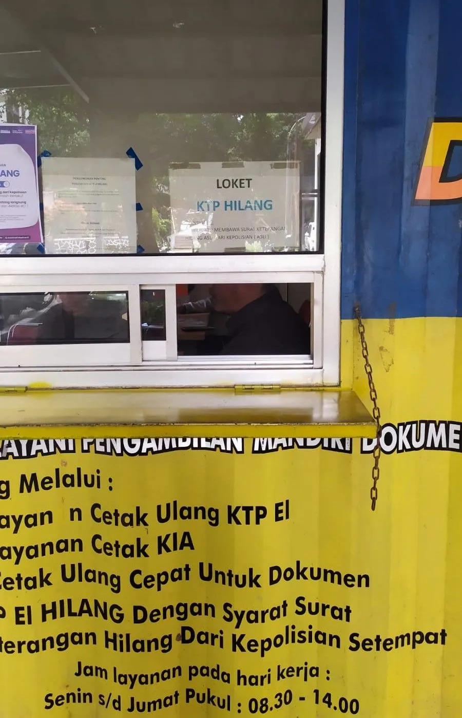 Warga Cilodong Kesulitan Urus KTP Akibat Blanko Habis