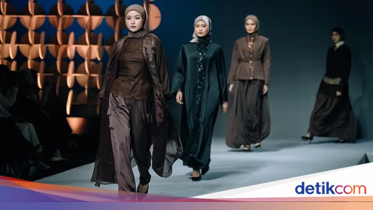 Koleksi Noir Kudung Memukau di Jakarta Muslim Fashion Week 2026