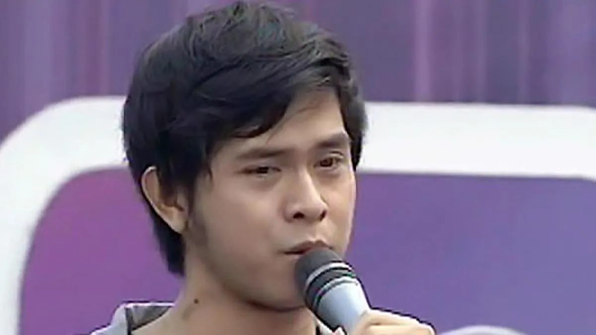 Cakra Khan Menggugah Penonton dengan Penampilan Lagu 'Harus Terpisah' di InBox SCTV