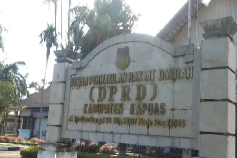 Kontroversi Anggaran DPRD Kapuas: Alokasi Rp1,5 Miliar untuk Wallpaper dan Videotron