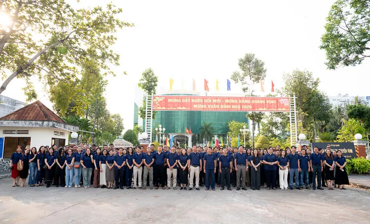Kampanye Penanaman Pohon di An Giang sebagai Penghormatan kepada Paman Ho