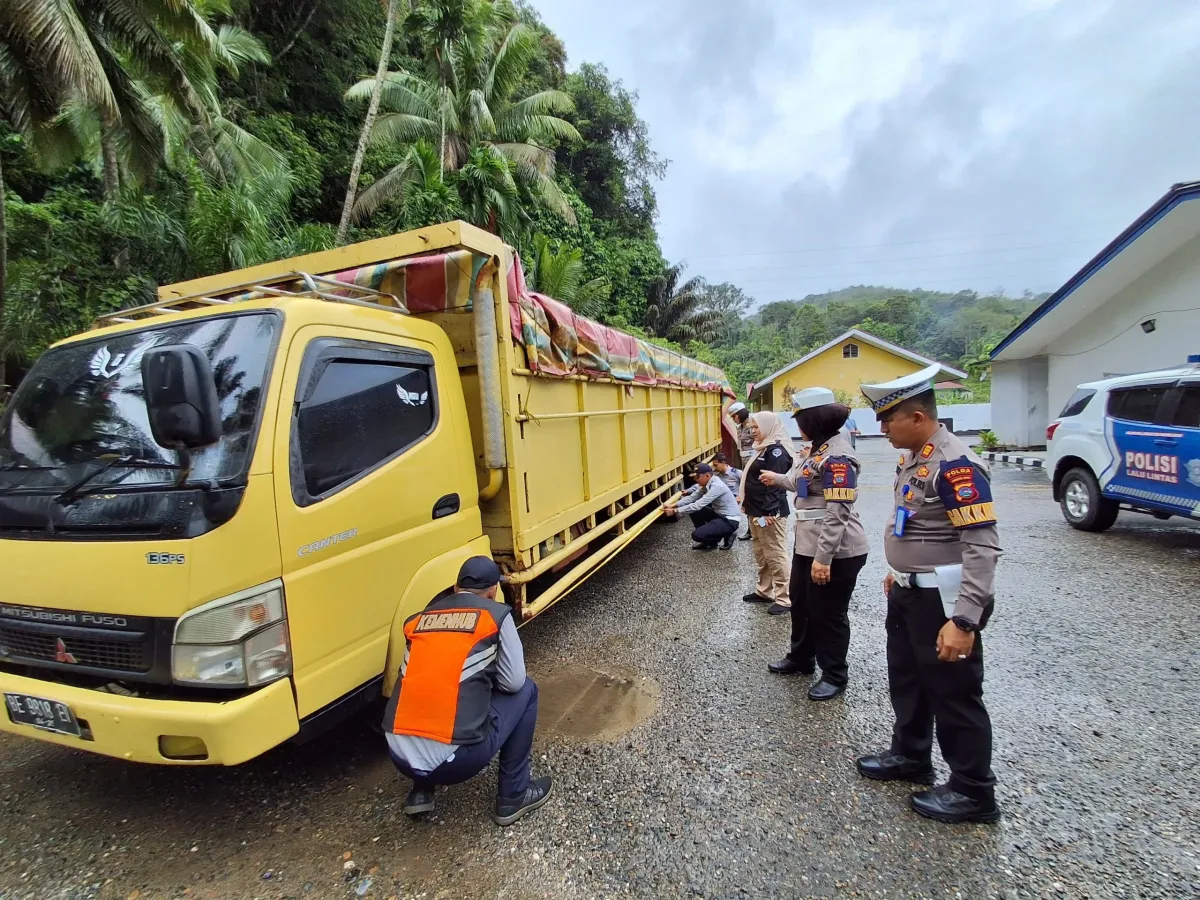 Sumbar Batasi Angkutan Barang Selama Arus Mudik Lebaran 2026