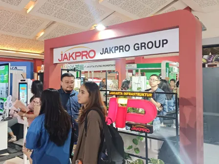 JIP Tampilkan Inovasi Teknologi Pintar di Jakarta Fair 2024