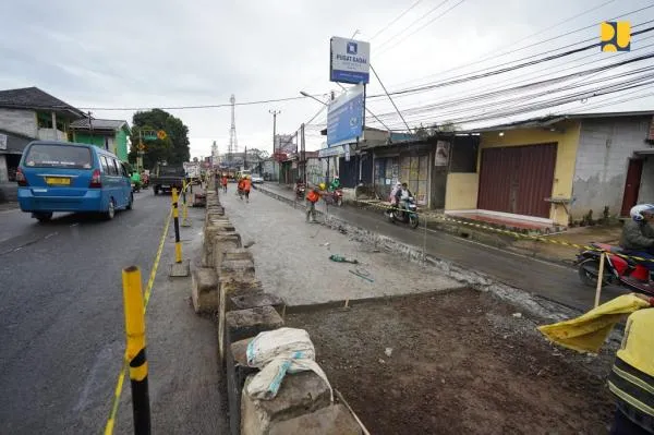 Kementerian PU Perbaiki 1.463 Lubang Jalan dari Parung ke Cilodong