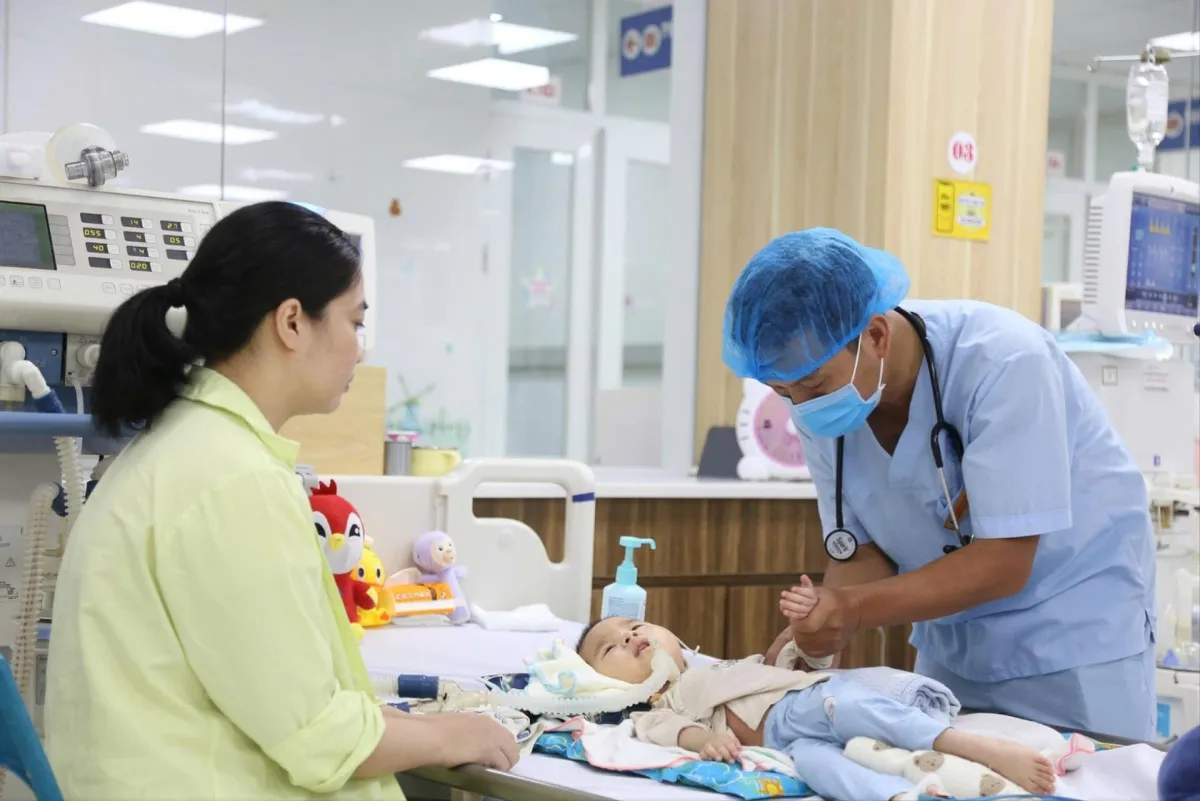 Dedikasi Dokter Selamatkan Nyawa Anak di Tengah Pandemi