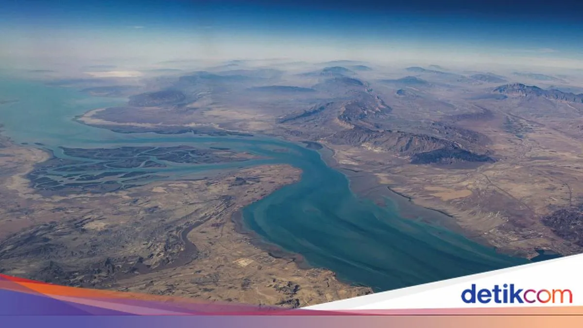 Penutupan Selat Hormuz oleh Iran Ganggu Distribusi Minyak Global