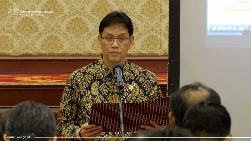 Menkeu Purbaya Lantik 1.585 Pejabat Baru, Tekankan Integritas dan Ketahanan Fiskal