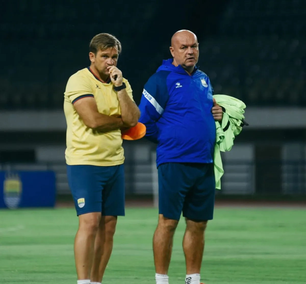 Bojan Hodak Siapkan Strategi Jitu Hadapi Persebaya di Laga Krusial