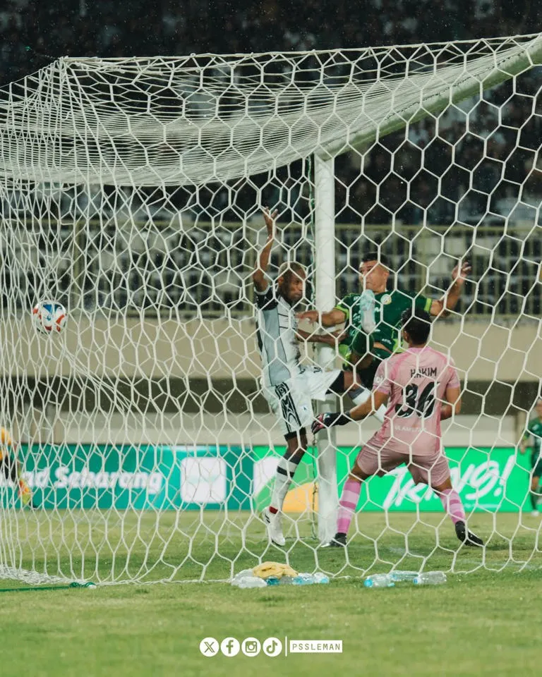 PSS Kalahkan Persipura dan Rebut Puncak Klasemen, Persekat dan Persiku Juga Menang