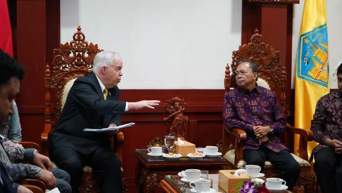 Gubernur Koster Sambut Rencana Konsulat AS di Bali