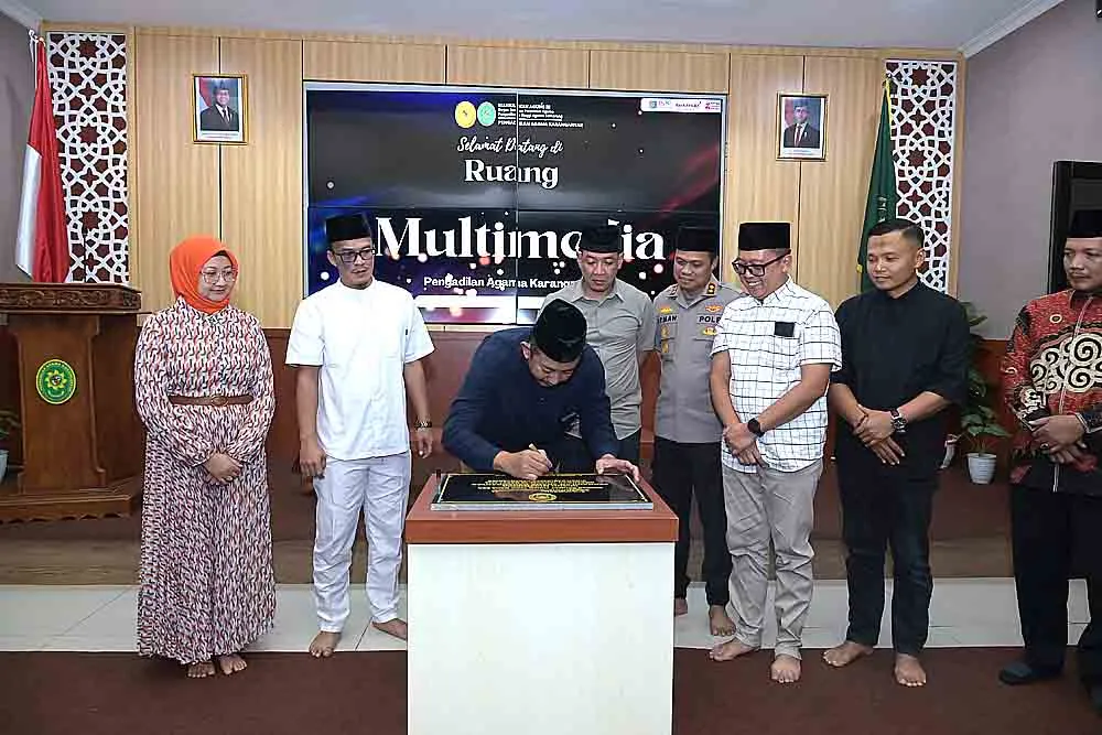 Bupati Karanganyar Resmikan Ruang Multimedia untuk Tingkatkan Pelayanan Pengadilan Agama
