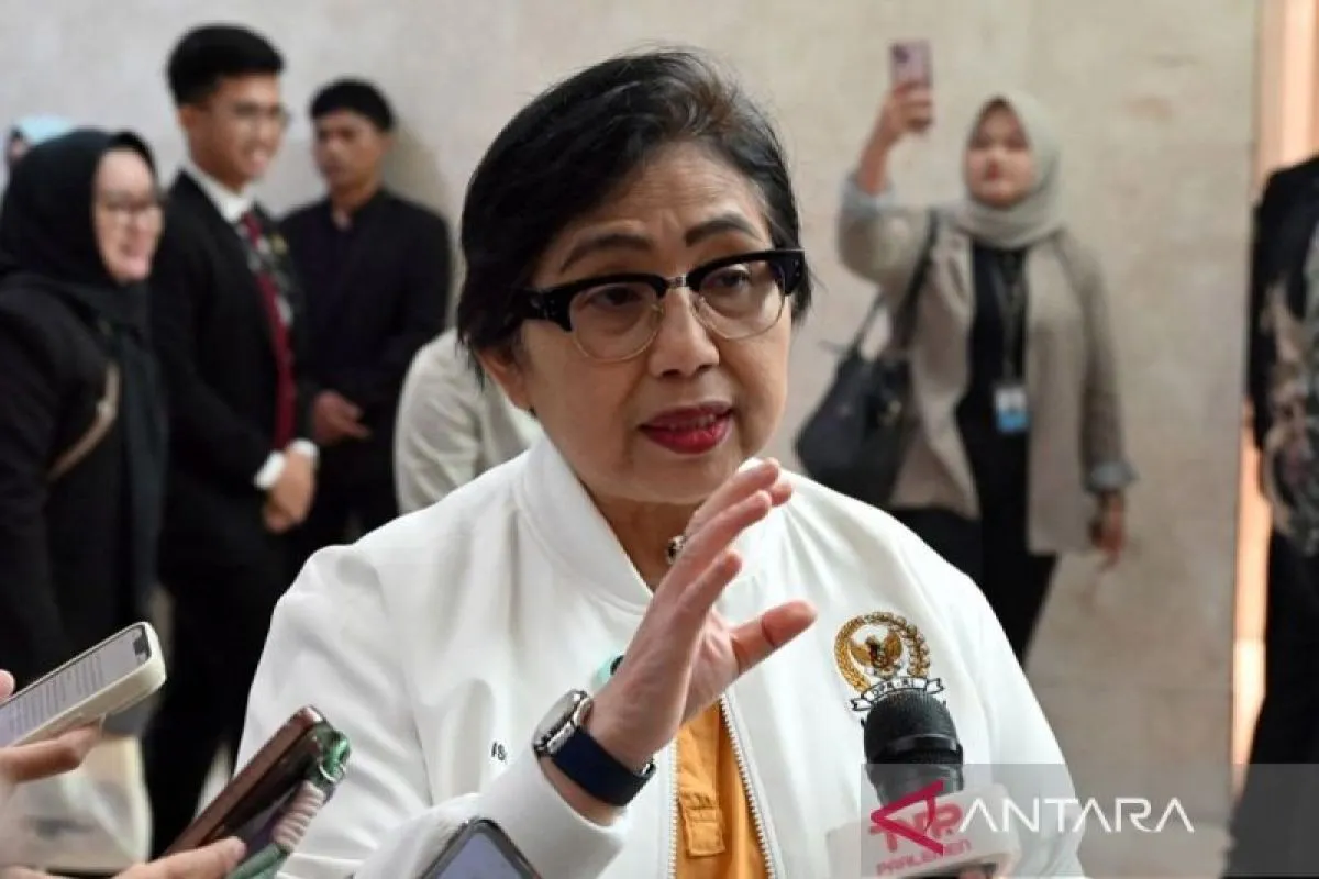 DPR Tegaskan THR Harus Dibayar Dua Minggu Sebelum Idul Fitri
