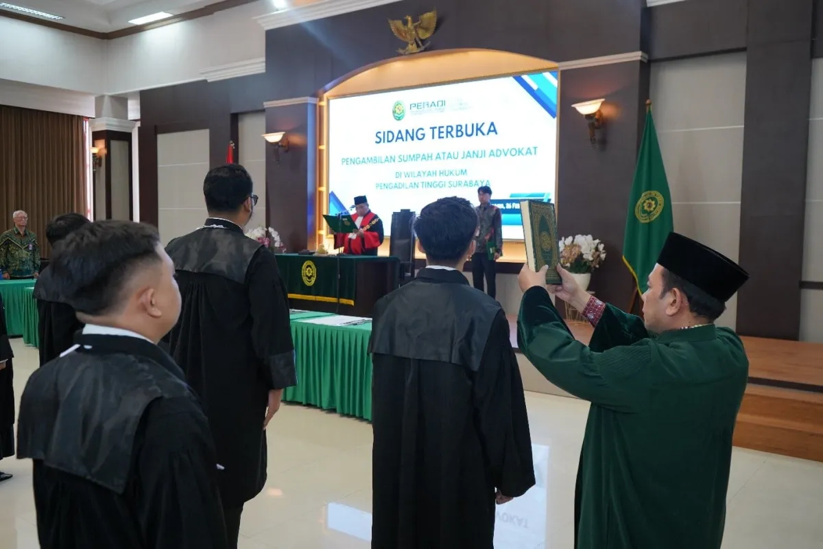 KPT Surabaya Tekankan Integritas dan Profesionalisme pada Advokat Baru