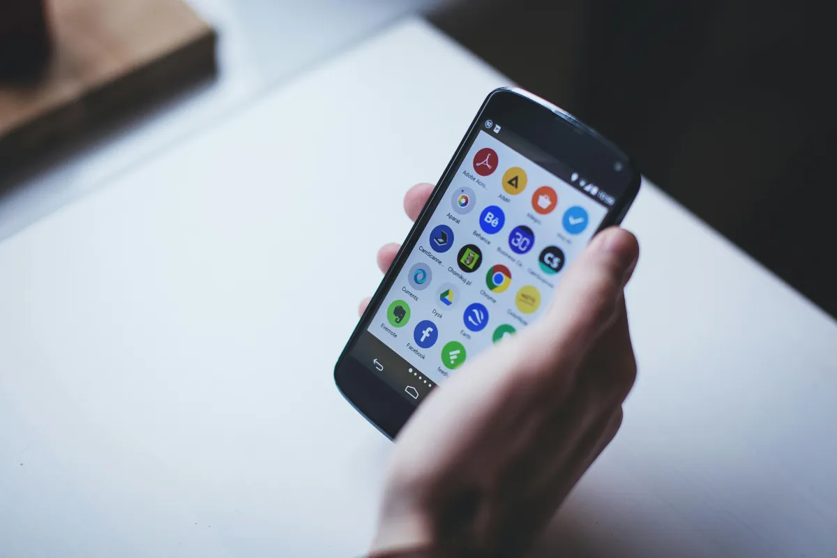 Mengelola Kebiasaan Digital untuk Meningkatkan Kualitas Puasa Ramadhan 2026