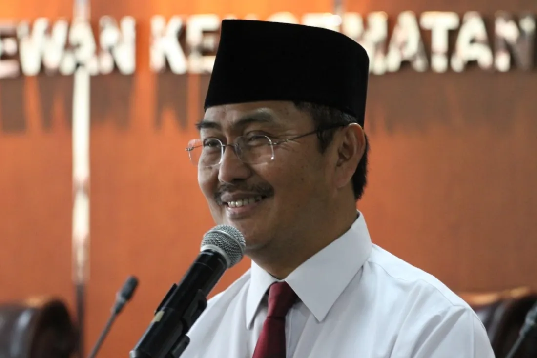 Adies Kadir Dilantik sebagai Hakim MK, Jimly Soroti Isu Etika di DPR