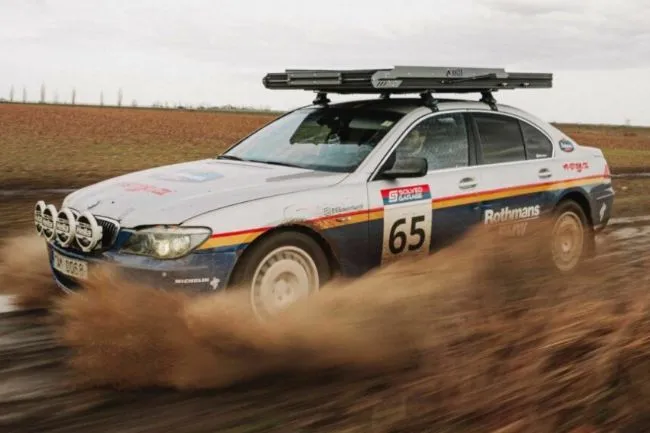 BMW Seri-7 Dimodifikasi Menjadi Mobil Off-Road yang Tangguh