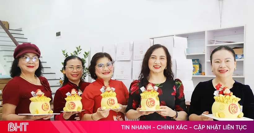 Permintaan Kue Emas Melonjak Menjelang Hari Dewa Kekayaan
