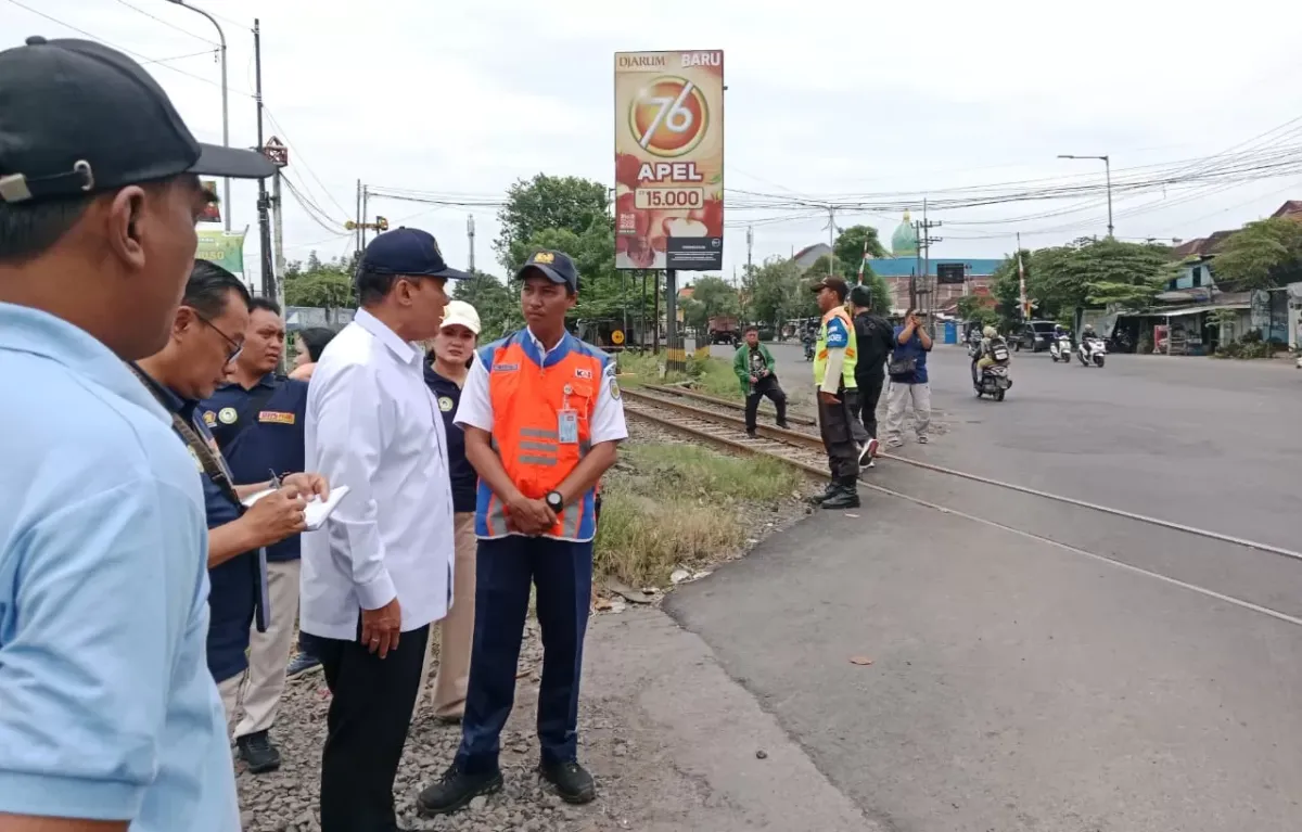 Standarisasi Keamanan Jalur Kereta Didesak di Tanggulangin
