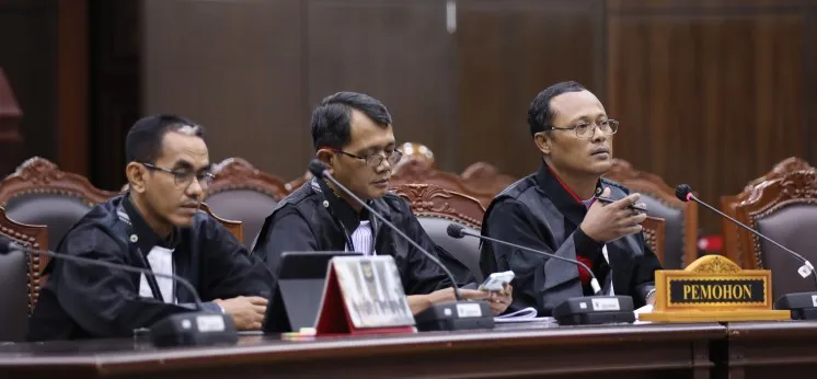 Uji Materiil UU PPHI: Warga Bandung Tantang Ketentuan Gugatan PHK di Tempat Kerja